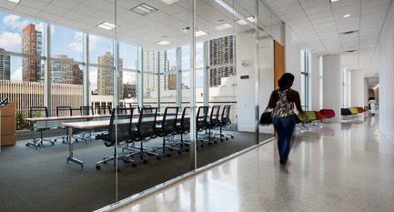 Dossier de presse | 1204-01 - Communiqué de presse | New Fordham Law School by Pei Cobb Freed & Partners to be Dedicated on September 18 - Pei Cobb Freed & Partners - Architecture institutionnelle - Seminar room, fourth floor - Crédit photo : Paul Warchol