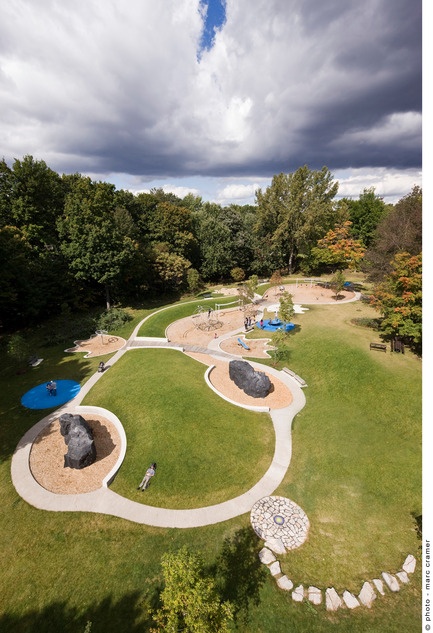 Dossier de presse | 865-09 - Communiqué de presse | Lemay bonifie son bassin de talents pour mieux servir ses clients - Lemay - Architecture industrielle -  Aire de jeux et de pique-nique du parc du Mont-Royal, Montréal<br>Cardinal Hardy Architectes (CHA)<br>   - Crédit photo : Marc Cramer