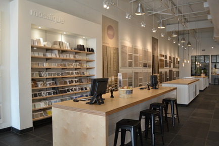 Dossier de presse | 846-15 - Communiqué de presse | Ouverture d'un 6e Atelier-boutique Céragrès au Quartier DIX30 - Céragrès - Design d’intérieur commercial - Crédit photo : Céragrès