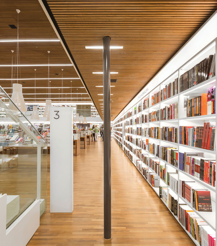 Dossier de presse | 1028-04 - Communiqué de presse | Announcing the winners of the LEAF Awards 2014 - LEAF International - Concours - Commercial Building of the Year<br>studio mk27, cultura bookstore, Sao Paulo, Brazil<br> - Crédit photo :  Photo courtesy LEAF Awards<br>