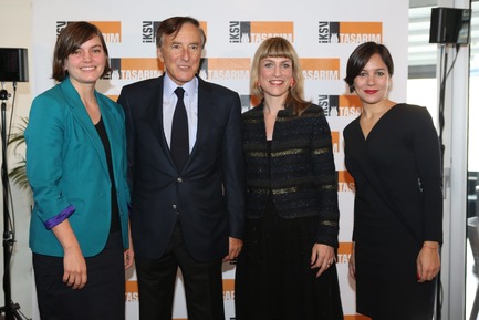 Dossier de presse | 1304-01 - Communiqué de presse | 2nd Istanbul Design Biennial 1 November – 14 December 2014 ‘The Future Is Not What It Used To Be’ - Istanbul Foundation for Culture and Arts (İKSV) - Évènement + Exposition - 2nd Istanbul Design Biennial Press Meeting<br>(L-R) Meredith Carruthers, Bülent Eczacibasi, Zoë Ryan, Deniz Ova<br> - Crédit photo : Ali Güler<br>