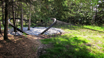 Press kit | 837-10 - Press release | The 16th International Garden Festival at Les Jardins de Métis / Reford Gardens will BUZZ in 2015! - International Garden Festival / Reford Gardens - Landscape Architecture - EDGE EFFECT<br>by Snøhetta [Claire Fellman, Nick Koster, Karli Molter, Misako Murata, Maura Rockcastle]&nbsp; &amp; Knippers Helbig [Hauke Junjohann, Guillaume Evain]<br>New York, United States &amp; Oslo, Norway&nbsp;<br><br>The threshold between forest and meadow produces a unique and overlooked environment. Encapsulated and meshed together, two distinct spaces allow the edge to become the center.<br><br>www.snohetta.com, www.knippershelbig.com   - Photo credit: Sylvain Legris