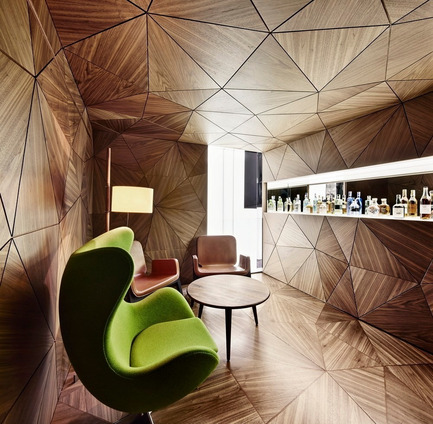 Dossier de presse | 1124-03 - Communiqué de presse | World Interiors News Annual Awards 2014 Winners Announced - World Interiors News - Concours - Winner of Retail Interiors Less than 200 sq. m Category<br>Relojeria Alemana Born by OHLAB - Crédit photo : José Hevia