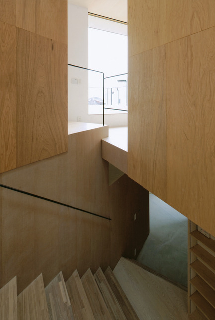 Press kit | 1118-01 - Press release | Krampon - Shogo Aratani Architect & Associates - Residential Architecture - Photo credit: Yutaka Kinumaki