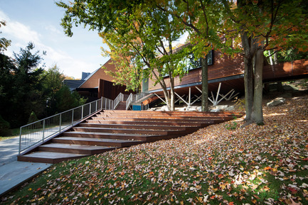 Dossier de presse | 759-08 - Communiqué de presse | Balnea : Pavillon des arbres - Blouin Tardif Architecture-Environnement - Architecture commerciale - Crédit photo : Steve Montpetit