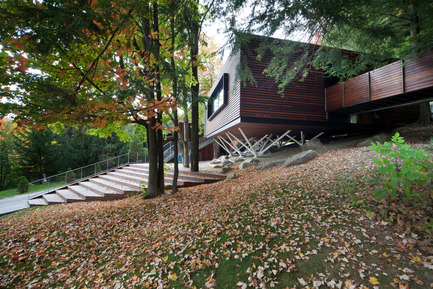 Dossier de presse | 759-08 - Communiqué de presse | Balnea : Pavillon des arbres - Blouin Tardif Architecture-Environnement - Architecture commerciale - Crédit photo : Steve Montpetit