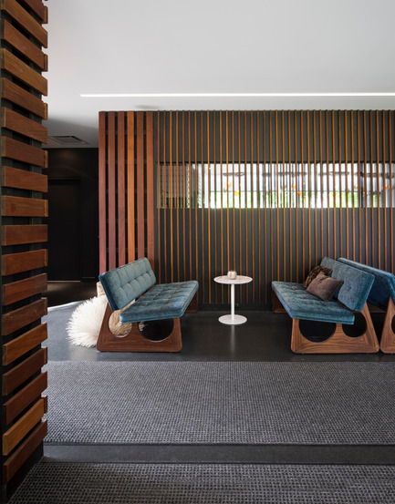 Dossier de presse | 759-08 - Communiqué de presse | Balnea : Pavillon des arbres - Blouin Tardif Architecture-Environnement - Architecture commerciale - Crédit photo : Steve Montpetit