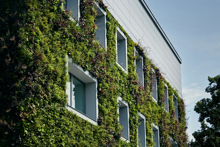 Press kit | 1139-03 - Press release | Foundation for Polish Science Headquarters - FAAB Architektura - Commercial Architecture - Detail of the front elevation - Photo credit: Bartłomiej Senkowski © FAAB Architektura