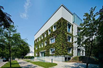 Press kit | 1139-03 - Press release | Foundation for Polish Science Headquarters - FAAB Architektura - Commercial Architecture - View of the building from Krasickiego St. (south-west corner) - Photo credit: Bartłomiej Senkowski © FAAB Architektura