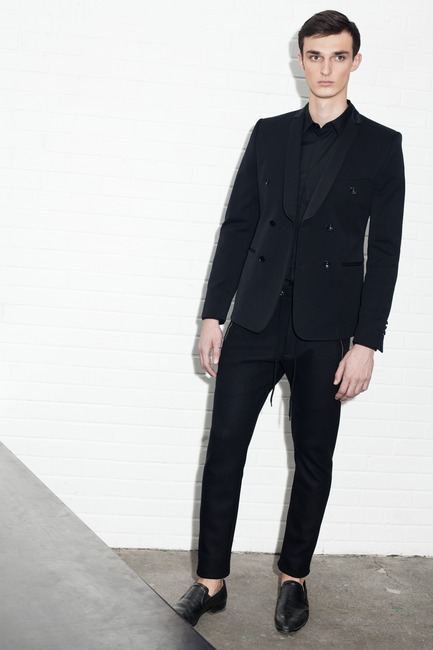 Press kit | 1107-01 - Press release | Philippe Dubuc - Fashion Designer - Philippe Dubuc - Fashion Design - Photo credit: Martin Rondeau