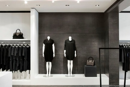 Press kit | 877-05 - Press release | Jean-Claude Poitras et Boutique 5e Avenue : Une entente de collaboration unique et exceptionnelle - Boutique 5e Avenue - Fashion Design