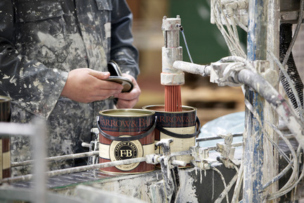Press kit | 798-06 - Press release | Ramacieri Soligo presents Farrow & Ball paints and wallpapers - Ramacieri Soligo - Product - Craftsmen in Paint&nbsp; - Photo credit: Farrow &amp; Ball