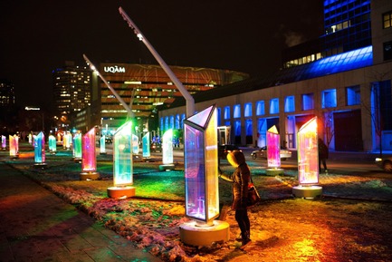 Press kit | 562-52 - Press release | Luminothérapie: interactive and digital public art illuminate winter in Montreal’s Quartier des Spectacles - Bureau du design - Ville de Montréal - Urban Design -  Prismatica by RAW Design  - Photo credit: Cindy Boyce
