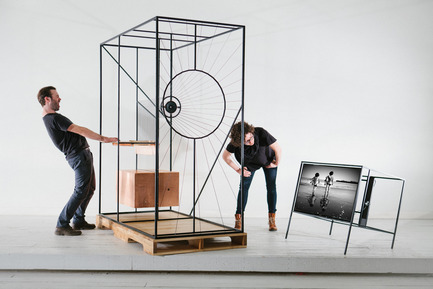 Dossier de presse | 1097-03 - Communiqué de presse | Machines itinérantes entre passé et futur pour le Art Directors Club de New York - Les Ateliers Guyon - Produit - piano-gramophone - Crédit photo : Simon Chenier et Les Ateliers Guyon