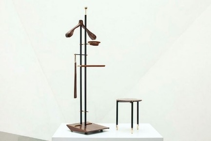 Press kit | 1604-01 - Press release | Design Days Dubai 2015 - Gallery Announcement - Design Days Dubai - Event + Exhibition -  House Of Today, David &amp; Nicolas, Alter Ego,Valet and Stool, Black Coated - Metal Structure - Walnut Wood - Brass details - Honey Leather, 2014  - Photo credit: Courtesy of&nbsp;Marco Pinarelli&nbsp;