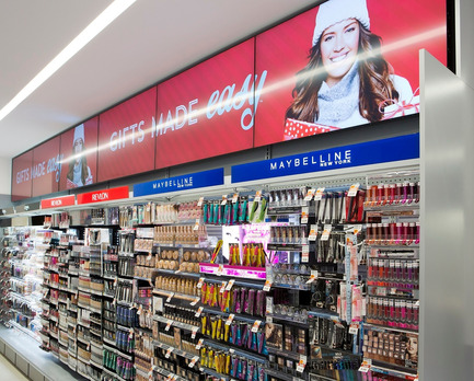 Press kit | 1332-01 - Press release | Rethink consumer experience and surpass sales objectives - Tuxedo - Commercial Architecture - Shoppers Drug Mart Vancouver - Photo credit: Gadbois Photography