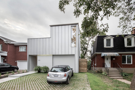 Dossier de presse | 1560-01 - Communiqué de presse | Holy Cross House - TBA / Thomas Balaban Architecte - Architecture résidentielle - Façade on Holy Cross - Crédit photo : Adrien Williams