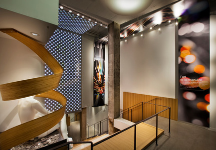 Dossier de presse | 865-12 - Communiqué de presse | Trame narrative identitaire pour la salle d’exposition d’Artopex - Lemay - Design d’intérieur commercial - Crédit photo :         Claude-Simon Langlois
