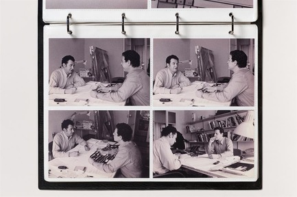 Dossier de presse | 756-10 - Communiqué de presse | Le CCA présente « Sortis du cadre : Ábalos & Herreros » - Centre Canadien d’Architecture (CCA) - Art - <p></p>  Iñaki Ábalos et Juan Herreros dans leur bureau, Madrid, 1999. Ábalos &amp; Herreros fonds. Centre Canadien d’Architecture, Montréal. Don de Iñaki Ábalos et Juan Herreros. - Crédit photo :  &nbsp;© Iñaki Ábalos et Juan Herreros. 