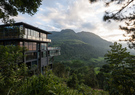 Press kit | 809-15 - Press release | ﻿Azure announces the finalists of the fifth annual AZ Awards - Azure Magazine - Competition - Commercial  ⁄ Institutional Architecture Over 1,000&nbsp;Square Metres: Palinda Kannangara: Hotel by the Waterfalls, Ramboda, Sri Lanka<br> - Photo credit:  AZ Awards 2015
