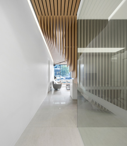 Dossier de presse | 967-02 - Communiqué de presse | Care Implant Dentistry - Pedra Silva Arquitectos - Architecture commerciale - Crédit photo :  Fernando Guerra &nbsp;http://ultimasreportagens.com/  
