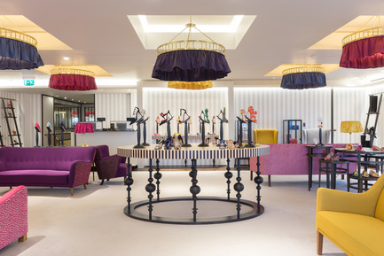 Press kit | 1555-01 - Press release | High Style in Shoe Heaven - Nick Leith-Smith Architecture + Design - Commercial Interior Design - Nick Leith-Smith Architecture + Design's &nbsp;latest Manolo Blahnik interior enjoys plentiful natural light - Photo credit: Quintin Lake