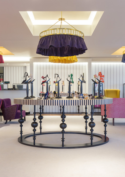 Press kit | 1555-01 - Press release | High Style in Shoe Heaven - Nick Leith-Smith Architecture + Design - Commercial Interior Design - Bespoke display table by Nick Leith-Smith Architecture + Design - Photo credit: Quntin Lake