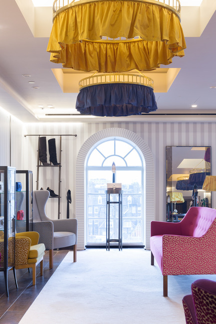 Press kit | 1555-01 - Press release | High Style in Shoe Heaven - Nick Leith-Smith Architecture + Design - Commercial Interior Design - Sensuous silk shades - Photo credit: Quintin Lake