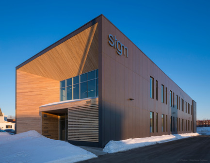 Dossier de presse | 1695-01 - Communiqué de presse | Nouveau siège social de STGM Architectes - STGM Architectes - Architecture commerciale - Crédit photo : Stéphane Groleau