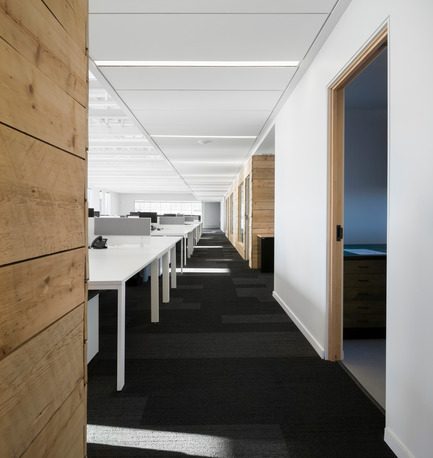 Dossier de presse | 1695-01 - Communiqué de presse | Nouveau siège social de STGM Architectes - STGM Architectes - Architecture commerciale - Crédit photo : Stéphane Groleau