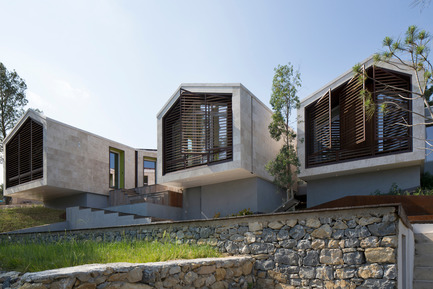 Dossier de presse | 921-03 - Communiqué de presse | Réalisation d’une maison individuelle - Elodie Nourrigat et Jacques Brion architectes - Immobilier - Crédit photo : Paul KOZLOWSKI 