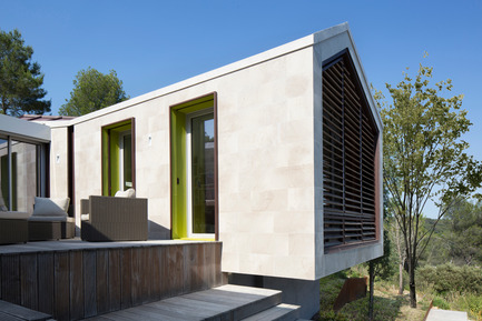 Dossier de presse | 921-03 - Communiqué de presse | Réalisation d’une maison individuelle - Elodie Nourrigat et Jacques Brion architectes - Immobilier - Crédit photo : Paul KOZLOWSKI 