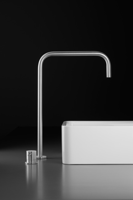 Dossier de presse | 1161-01 - Communiqué de presse | INOX stainless steel tapware series - New collection - Blu Bathworks - Produit - Inox Collection - Crédit photo : blu Bathworks