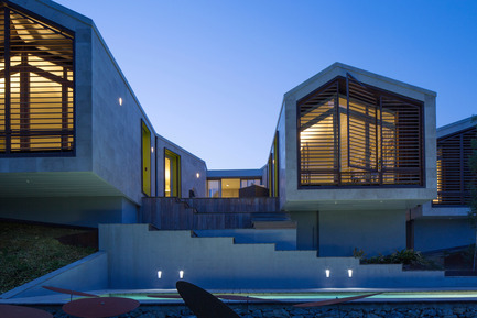 Dossier de presse | 921-03 - Communiqué de presse | Réalisation d’une maison individuelle - Elodie Nourrigat et Jacques Brion architectes - Immobilier - Crédit photo : Paul KOZLOWSKI 