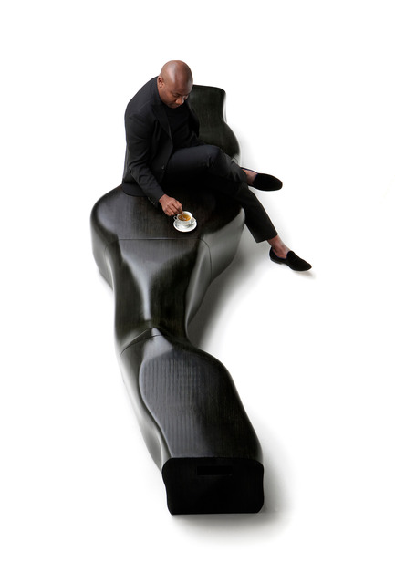 Dossier de presse | 990-01 - Communiqué de presse | JOKI Bench and DOM·I·NO Candle Holder - KAYIWA - Produit - JOKI Bench - Crédit photo : Image courtesy of KAYIWA