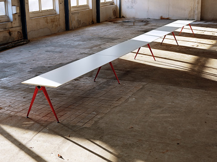Press kit | 809-13 - Press release | Azure announces the winners of the fifth annual AZ Awards - Azure Magazine - Competition - Furniture Systems: Randers + Radius: Grip Tablesystem, by GrumDesign - Photo credit: n/a