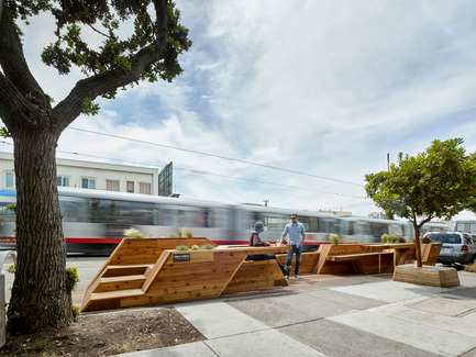 Dossier de presse | 1562-01 - Communiqué de presse | Sunset Parklet receives Special Recognition in Urban Design Award - INTERSTICE Architects - Design urbain - Crédit photo : Cesar Rubio