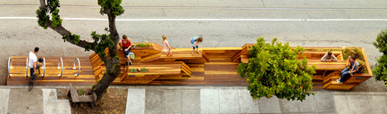Dossier de presse | 1562-01 - Communiqué de presse | Sunset Parklet receives Special Recognition in Urban Design Award - INTERSTICE Architects - Design urbain - Crédit photo : Cesar Rubio