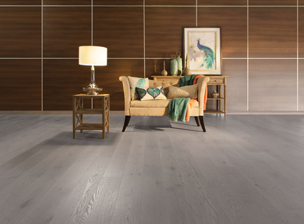 Dossier de presse | 1639-01 - Communiqué de presse | La nouvelle collection Flair de Mirage - Planchers de bois franc Mirage - Design d’intérieur résidentiel - Chêne blanc Grey Drizzle - Caractère léger<br> - Crédit photo : Planchers Mirage<br>