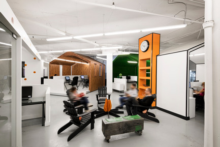 Dossier de presse | 760-07 - Communiqué de presse | Un espace d’inspiration rassembleur - Jean de Lessard, Designers Créatifs - Design d’intérieur commercial - Crédit photo : Adrien Williams