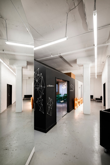 Dossier de presse | 760-07 - Communiqué de presse | Un espace d’inspiration rassembleur - Jean de Lessard, Designers Créatifs - Design d’intérieur commercial - Crédit photo : Adrien Williams