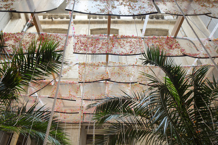 Dossier de presse | 982-26 - Communiqué de presse | Festival des Architectures Vives 2015 à Montpellier – La Grande-Motte - Association Champ Libre - Festival des Architectures Vives (FAV) - Évènement + Exposition - Clémence Durupt &amp; Gabrielle Vinson&nbsp;<br>// Entre-temps - Crédit photo : Paul KOZLOWSKI ©photoarchitecture.com<br>Site&nbsp;: http://photoarchitecture.com