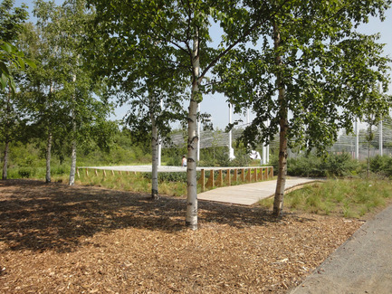 Press kit | 837-13 - Press release | Participatory Gardens for the 16th International Garden Festival - International Garden Festival / Reford Gardens - Landscape Architecture -  CARRÉ BLEU SUR FOND BLANC (2015) <br>Kihan Kim &amp; Ophélie Bouvet<br><br>Paris, France<br><br>www.kihankim.com&nbsp;<br>  - Photo credit: Ophélie Bouvet