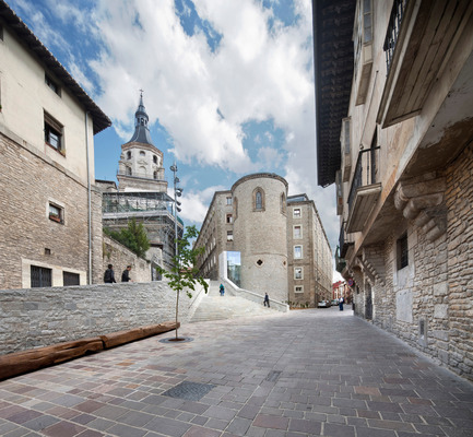 Dossier de presse | 1830-01 - Communiqué de presse | Announcing the winners of the 2015 FAD Architecture and Interior Design Awards - FAD - Fostering Arts and Design - Concours - Access improvement to Vitoria-Gasteiz Historic Centre by Fernando Tabuenca and Jesús Leache - Crédit photo : José M. Cutillas, Rubén P. Bescós