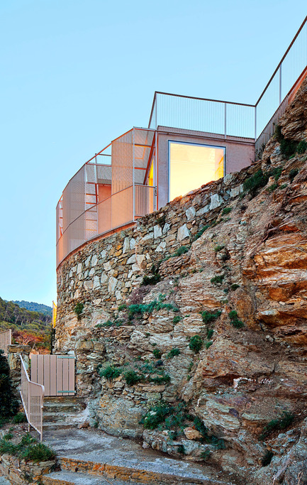 Dossier de presse | 1830-01 - Communiqué de presse | Announcing the winners of the 2015 FAD Architecture and Interior Design Awards - FAD - Fostering Arts and Design - Concours - Casa Bastida, by Elisabet Capdeferro and Ramon Bosch, architects<br>     - Crédit photo : José Hevia