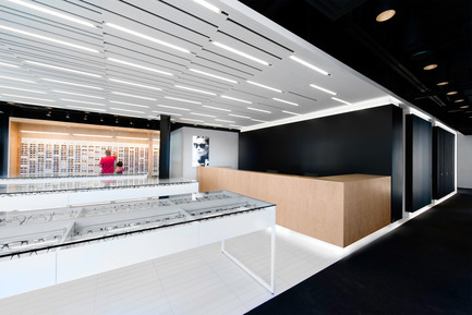 Dossier de presse | 1113-01 - Communiqué de presse | L’Aire Visuelle, optométristes - opticiens - la SHED architecture - Design d’intérieur commercial - Crédit photo : Maxime Brouillet