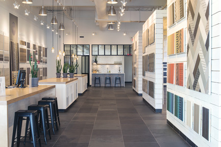 Dossier de presse | 846-16 - Communiqué de presse | Céragrès fait l’acquisition de Montréal-Les-Bains - Céragrès - Produit -  Atelier-Boutique Céragrès DIX30, Brossard  - Crédit photo : Céragrès