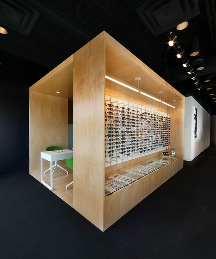 Dossier de presse | 1113-01 - Communiqué de presse | L’Aire Visuelle, optométristes - opticiens - la SHED architecture - Design d’intérieur commercial - Crédit photo : Maxime Brouillet