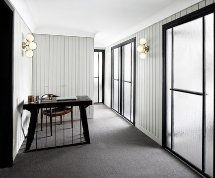 Dossier de presse | 1834-01 - Communiqué de presse | IntroducingDubai Design Week key initiatives: ‘Abwab’ and ‘Destination’ - Dubai Design Week - Évènement + Exposition - Istanbul Design Week :&nbsp;Office&nbsp;Furniture by Escape from Sofa  - Crédit photo : Escape from Sofa