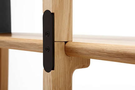 Dossier de presse | 1539-02 - Communiqué de presse | Discover H Collection 2015 - H Furniture Ltd. - Design industriel - Basic Shelving System - Crédit photo : Peter Guenzel